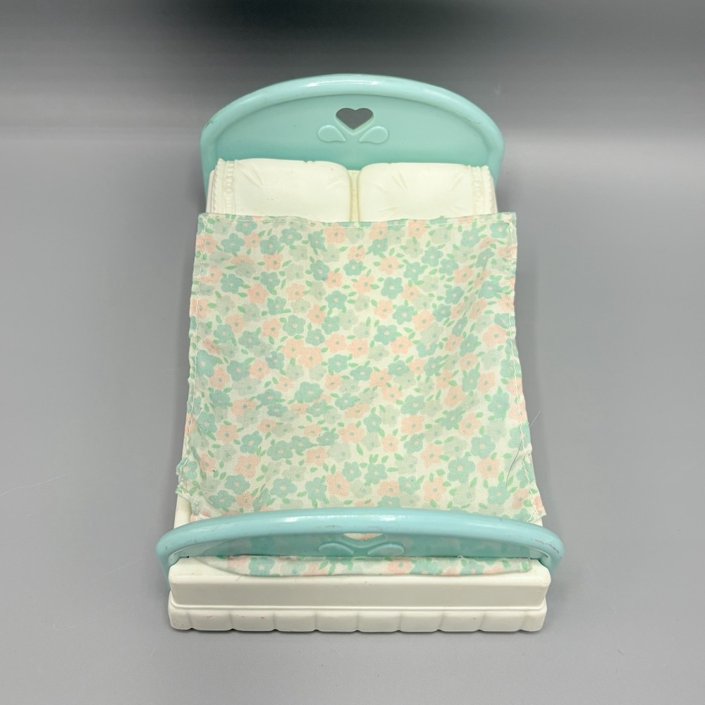 Fisher Price Loving Family Dollhouse Double Bed Floral Cover 1993 Parents Bed
